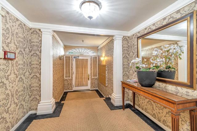 2205 Sacramento Street 302, San Francisco, CA 94115