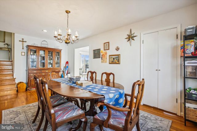 7309 PINECASTLE RD, Falls Church, VA 22043