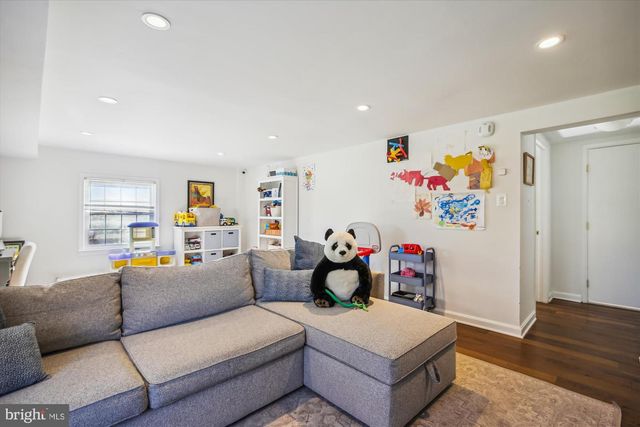 7309 PINECASTLE RD, Falls Church, VA 22043