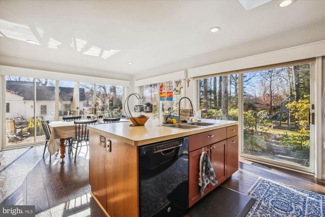 7309 PINECASTLE RD, Falls Church, VA 22043