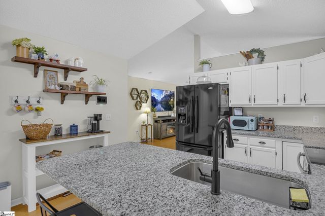 18 Luray Drive, Greenville, SC 29617