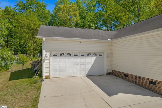 18 Luray Drive, Greenville, SC 29617