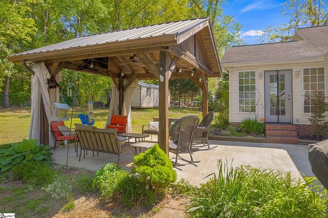 18 Luray Drive, Greenville, SC 29617