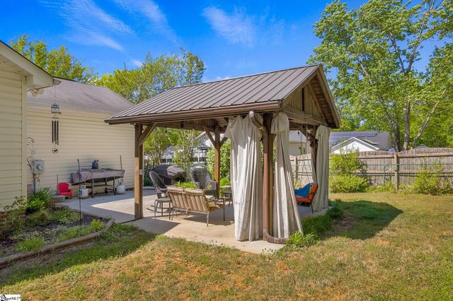 18 Luray Drive, Greenville, SC 29617