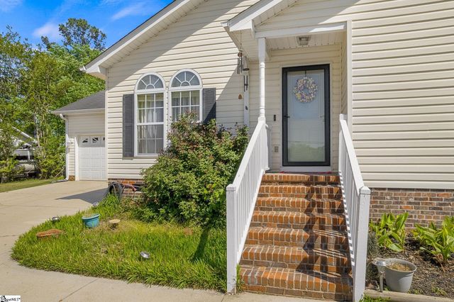 18 Luray Drive, Greenville, SC 29617