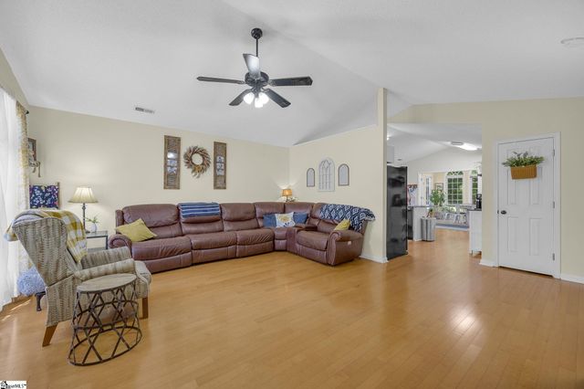 18 Luray Drive, Greenville, SC 29617