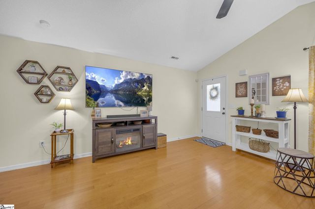 18 Luray Drive, Greenville, SC 29617