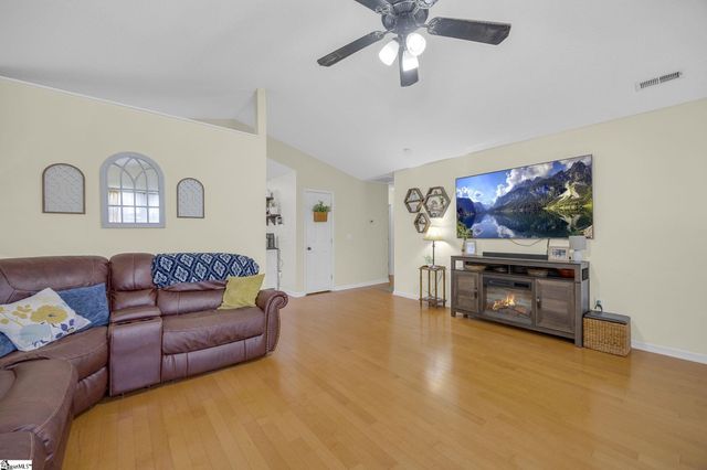 18 Luray Drive, Greenville, SC 29617