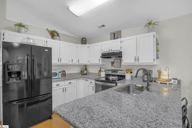 18 Luray Drive, Greenville, SC 29617