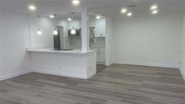 113 W DIVISION STREET, Winter Garden, FL 34787