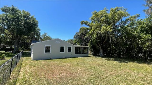 113 W DIVISION STREET, Winter Garden, FL 34787