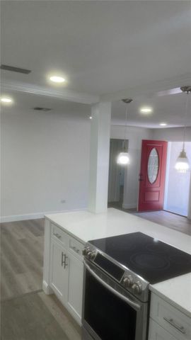 113 W DIVISION STREET, Winter Garden, FL 34787