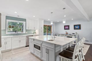 5 Maplecrest Court, Toms River, NJ 08753