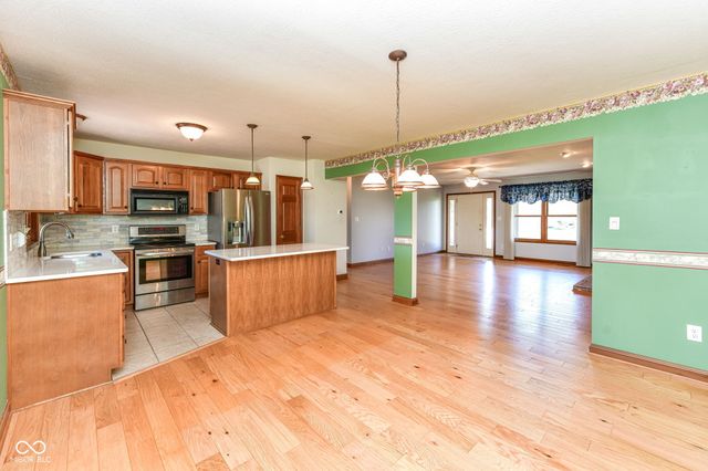 3801 S Cedar Creek Lane, New Palestine, IN 46163