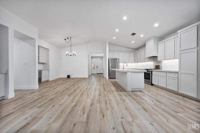 12210 Home Ranch Drive, Bakersfield, CA 93312