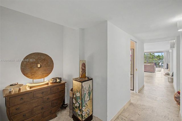 2575 S Bayshore Dr 4A, Miami, FL 33133