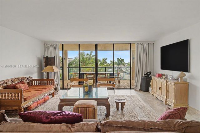 2575 S Bayshore Dr 4A, Miami, FL 33133