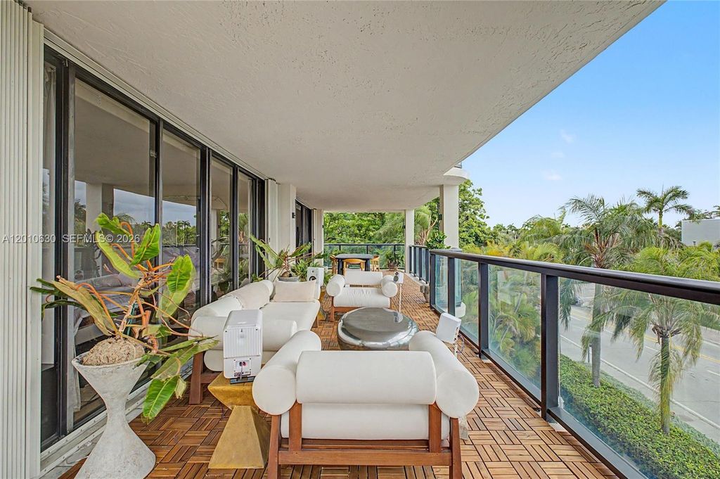 2575 S Bayshore Dr 4A, Miami, FL 33133