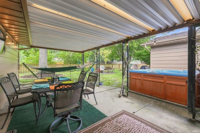 3323 Sudbury Place, Fort Wayne, IN 46815