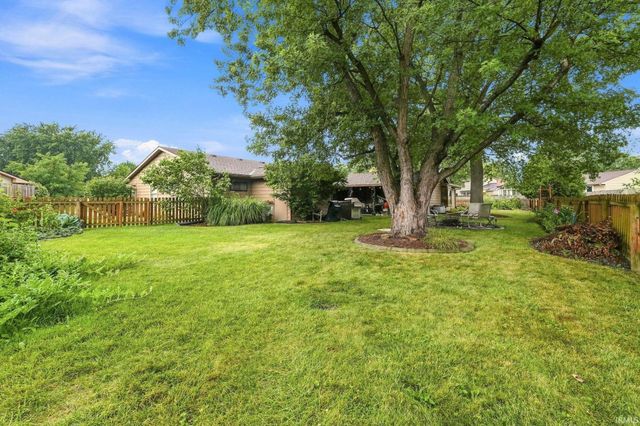 3323 Sudbury Place, Fort Wayne, IN 46815