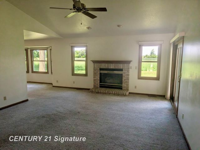 1249 E Oakdale Circle, Freeland, MI 48623