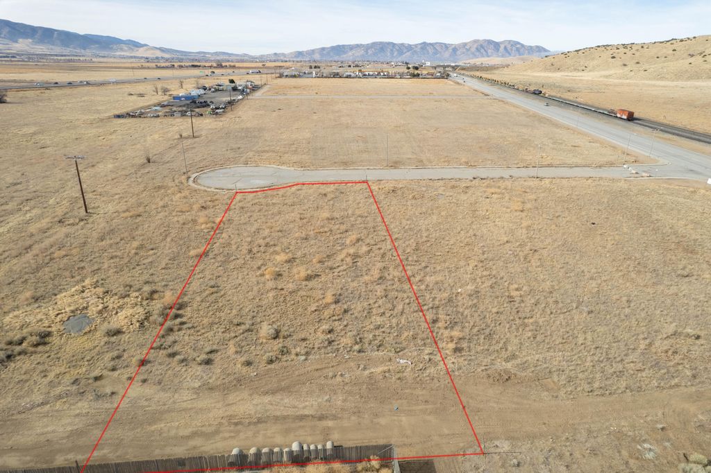 Image 1 of property listing at Tehachapi Boulevard, Tehachapi, CA 93561