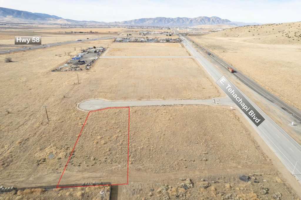 Image 4 of property listing at Tehachapi Boulevard, Tehachapi, CA 93561