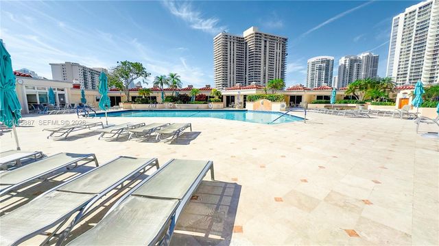 19667 Turnberry Way 3F, Aventura, FL 33180