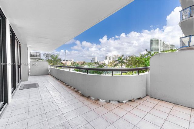 19667 Turnberry Way 3F, Aventura, FL 33180