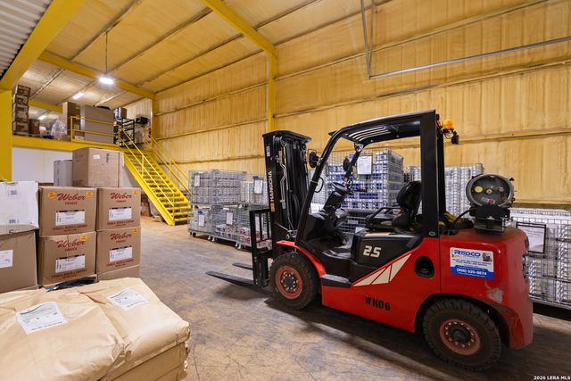 24210 Scenic Loop, San Antonio, TX 78255