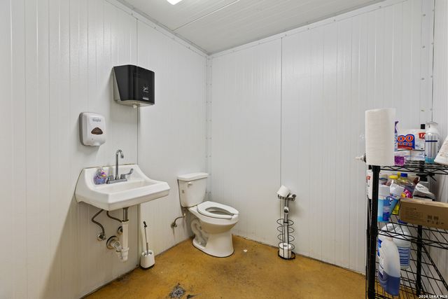 24210 Scenic Loop, San Antonio, TX 78255