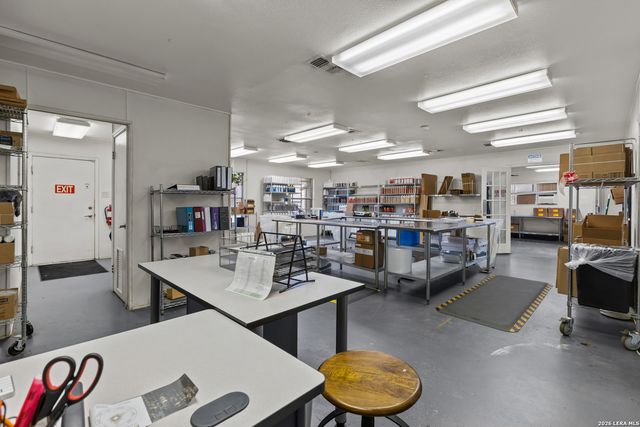 24210 Scenic Loop, San Antonio, TX 78255