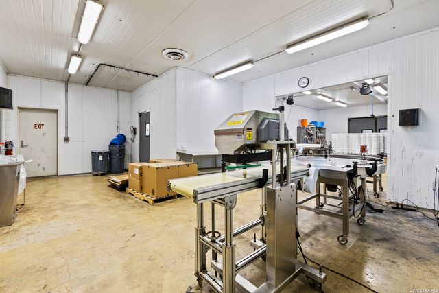 24210 Scenic Loop, San Antonio, TX 78255