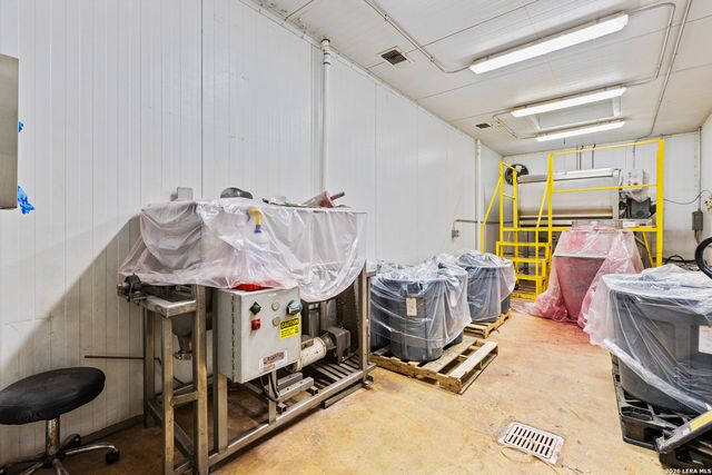 24210 Scenic Loop, San Antonio, TX 78255