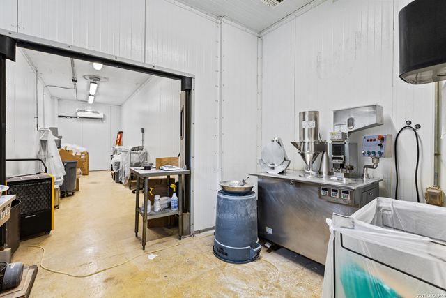 24210 Scenic Loop, San Antonio, TX 78255