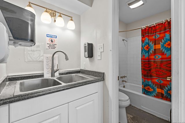 24210 Scenic Loop, San Antonio, TX 78255