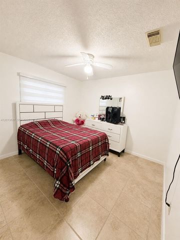 15815 SW 299th Ter, Homestead, FL 33033