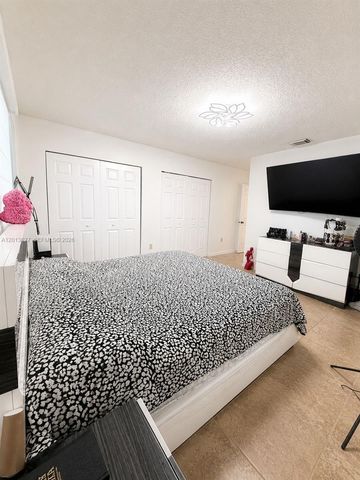15815 SW 299th Ter, Homestead, FL 33033