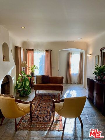 8106 WESTLAWN Avenue, Los Angeles, CA 90045