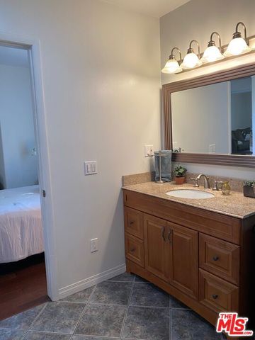 8106 WESTLAWN Avenue, Los Angeles, CA 90045