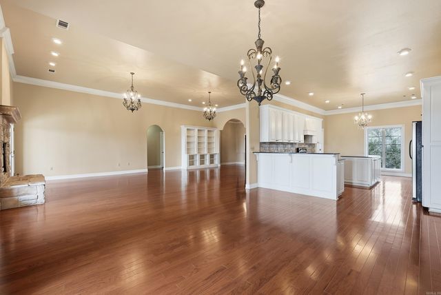 4 Robins Ridge Rd, Morrilton, AR 72110