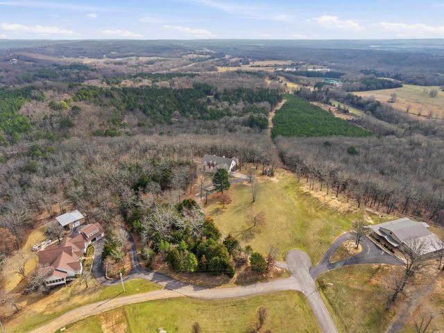 4 Robins Ridge Rd, Morrilton, AR 72110