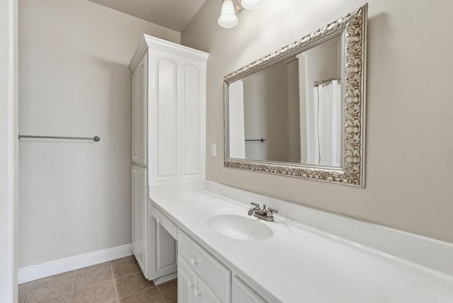 4 Robins Ridge Rd, Morrilton, AR 72110