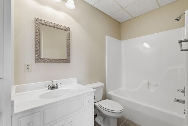 4 Robins Ridge Rd, Morrilton, AR 72110