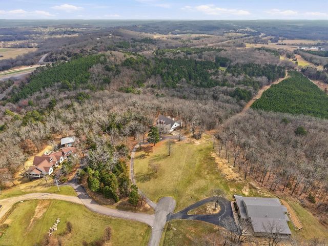 4 Robins Ridge Rd, Morrilton, AR 72110