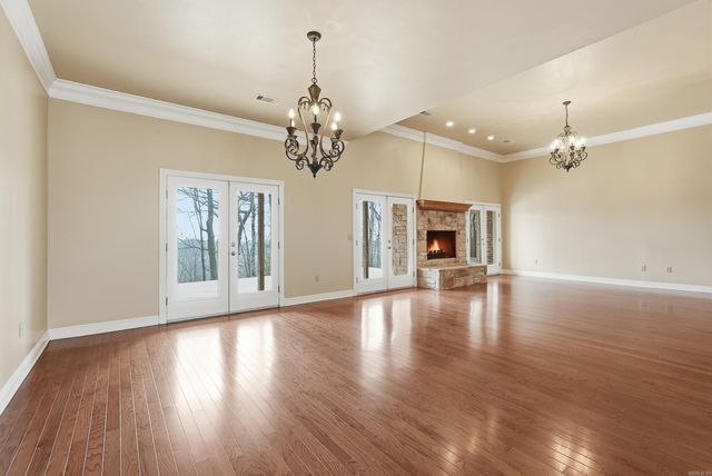 4 Robins Ridge Rd, Morrilton, AR 72110