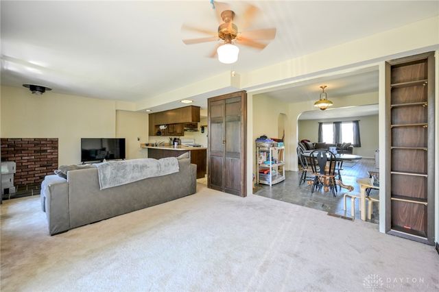 421 E Main Street, St Paris, OH 43072