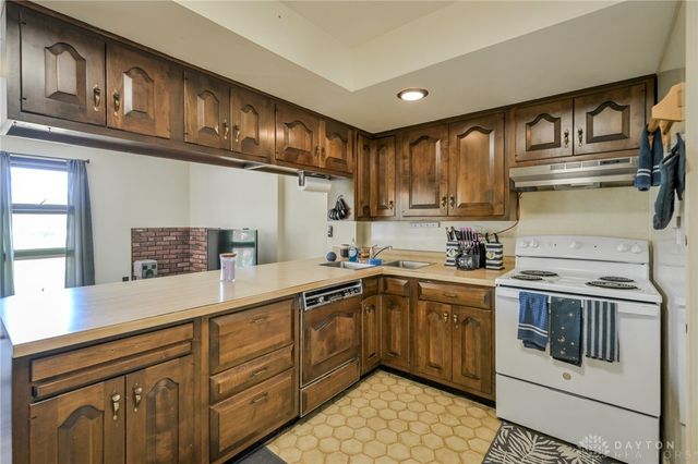 421 E Main Street, St Paris, OH 43072