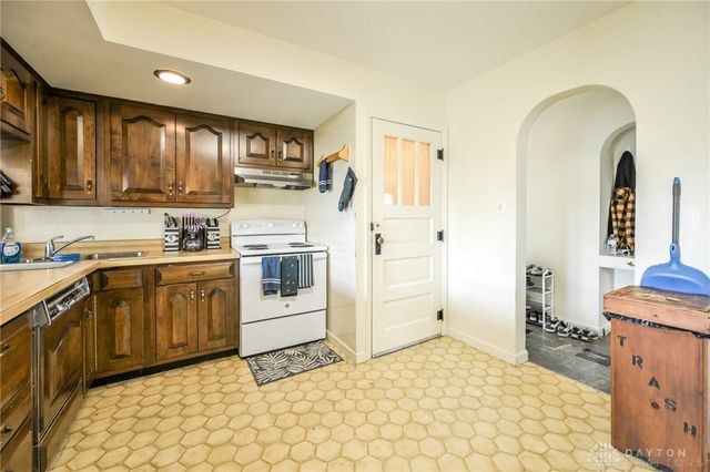 421 E Main Street, St Paris, OH 43072