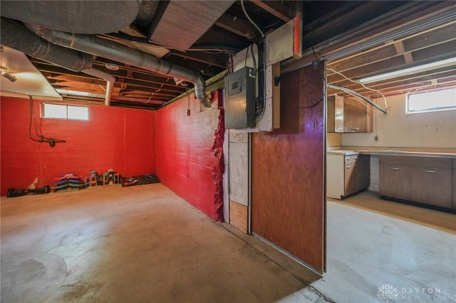 421 E Main Street, St Paris, OH 43072